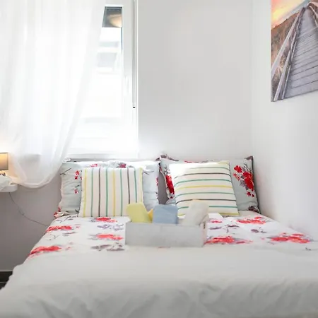 Patrick With Private Pool Appartement