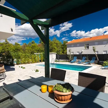 Appartement Patrick With Private Pool