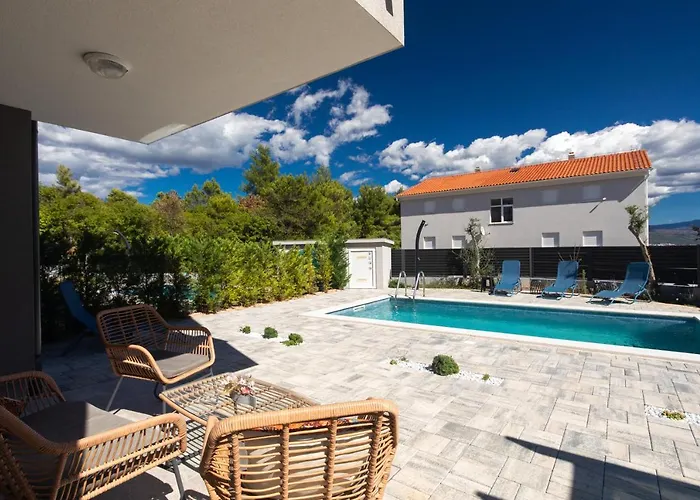 Apartman Patrick With Private Pool Cizici