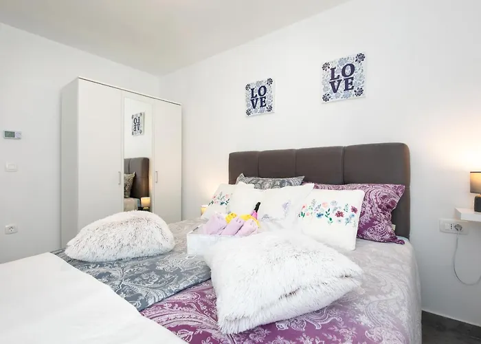 Patrick With Private Pool * Cizici