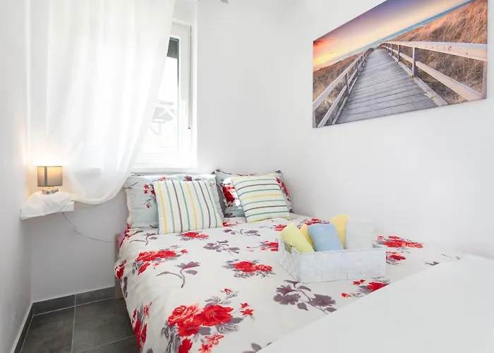 Patrick With Private Pool Apartman Cizici